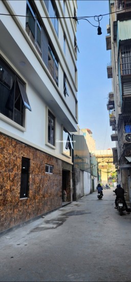 BÁN NHÀ 7 TẦNG, GÓC 3 MẶT ĐƯỜNG, SỐ 4 NGÕ 521 NGUYỄN TRÃI. LH:0393111533 HOẶC 0934306688.