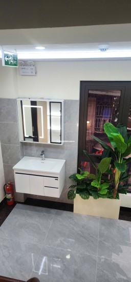 BÁN NHÀ 7 TẦNG, GÓC 3 MẶT ĐƯỜNG, SỐ 4 NGÕ 521 NGUYỄN TRÃI. LH:0393111533 HOẶC 0934306688.