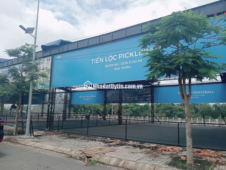 BÁN LÔ GÓC 106M2, NGANG 8M, SÁT SÂN BAY LONG THÀNH CHỈ 4 TỶ.