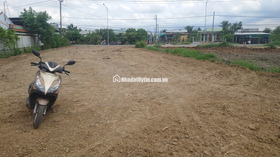 CHO THUÊ 5000M2 MẶT TIỀN QL50 LÀM BÃI XE NHÀ XƯỞNG KHO LẠNH 0901651234.