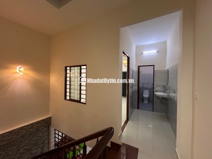 Cần bán gấp nhà mặt phố tại khu vực Nguyễn Công Hoan