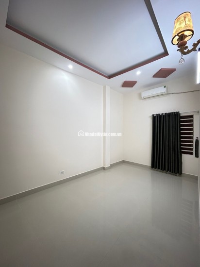 Cần bán gấp nhà mặt phố tại khu vực Nguyễn Công Hoan