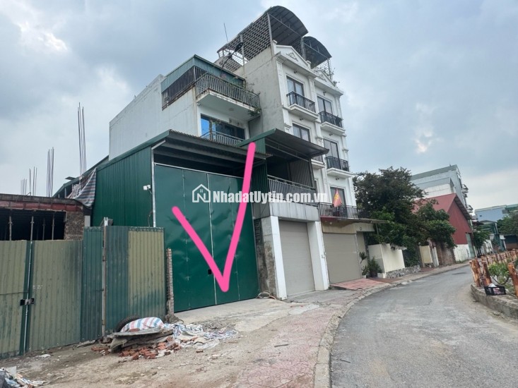 Bán Nhà Bát Khối 11 tỷ 86m ô tô đỗ cửa,vỉa hè view hồ