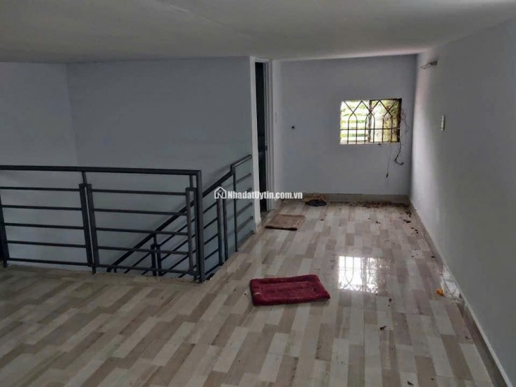 NHÀ CẤP 4 (4x20) GÁC ĐÚC SUỐT 4X15 ĐÔNG THẠNH HÓC MÔN LH:0395276851